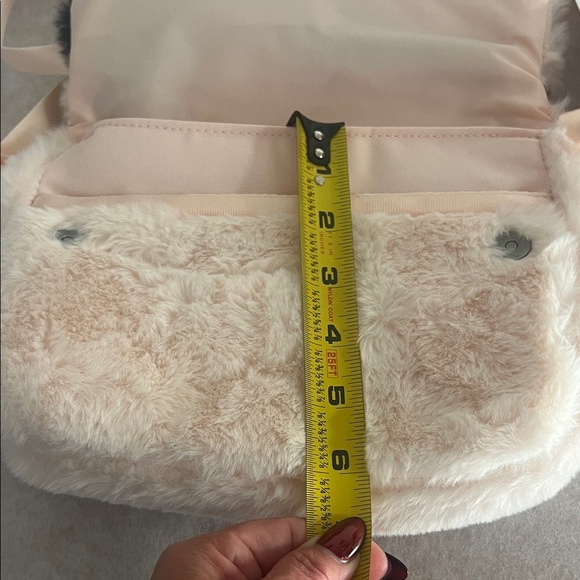 BAG NIKE SPORTSWEAR WOMEN'S FAUX FUR TOTE - Picture 8 of 9